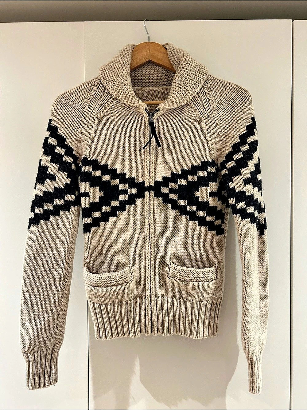 TNA Atkinson Sweater Geometric Lambswool Cardigan in Cream & Black